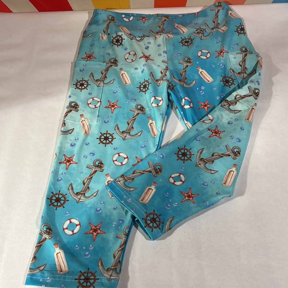 Cute, nautical leggings, one size – NWT